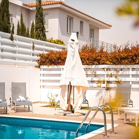 Villa Saturn *
