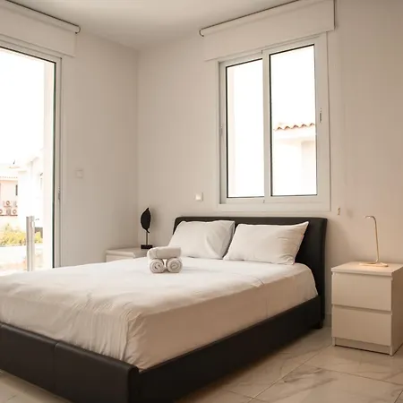 Villa Saturn Larnaca